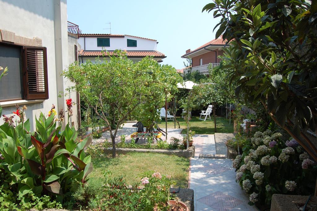 B&B Villa Francesca Soverato Marina Dış mekan fotoğraf