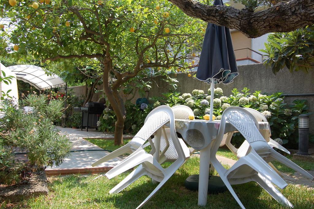 B&B Villa Francesca Soverato Marina Dış mekan fotoğraf