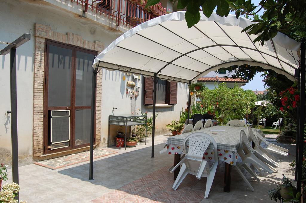 B&B Villa Francesca Soverato Marina Dış mekan fotoğraf